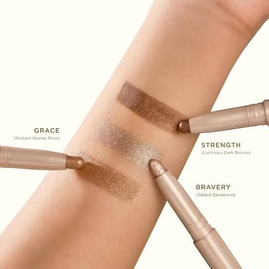 MUAQ Eyeshadow Stick - Bravery